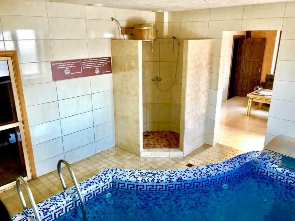 Ness Готельно-Ресторанний Комплекс Krupa Esterno foto
